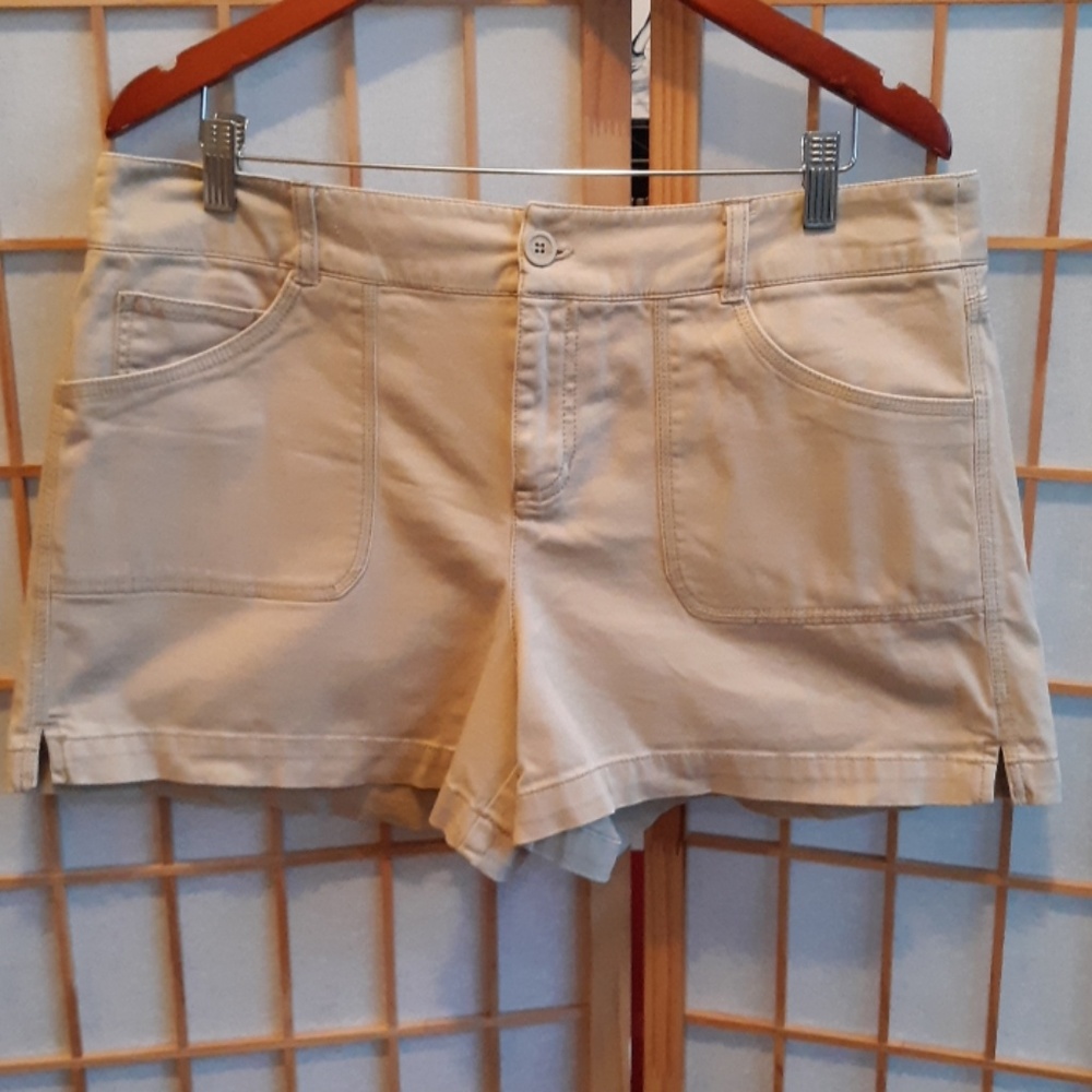 New York & Company Khaki Shorts